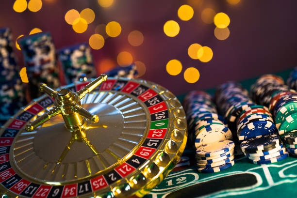 r777 mobile interface showing Piala Asia matches and live casino lobby