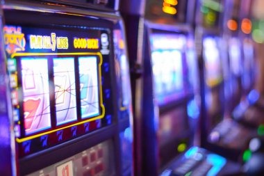 r777 Speed Roulette live dealer studio with spinning wheel and multi-camera broadcast